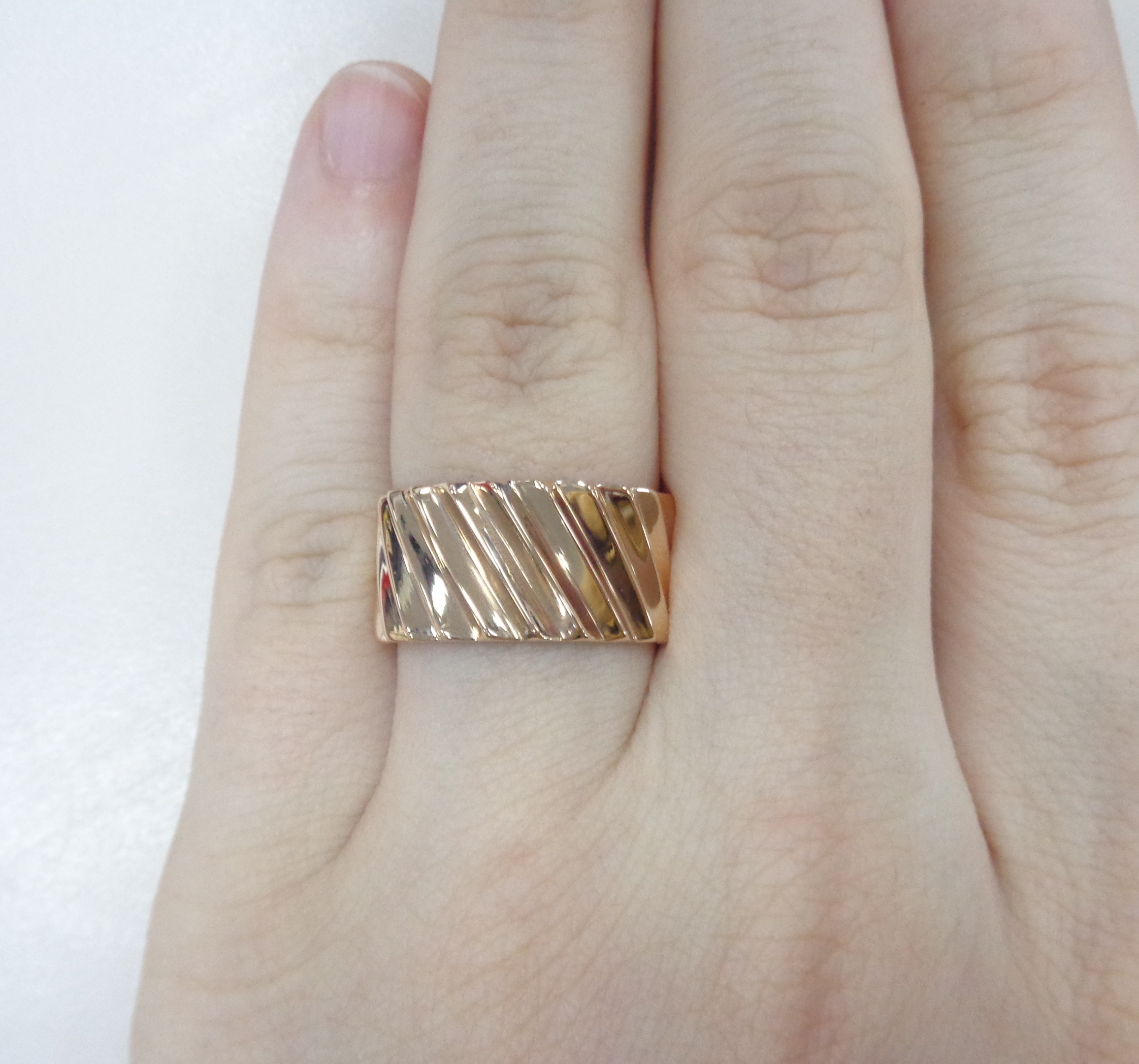 Кольцо из золота